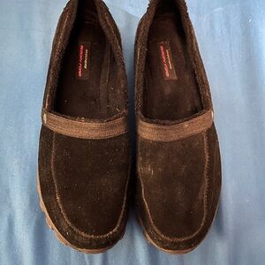 Skechers Black Sneakers with Classic Comfort